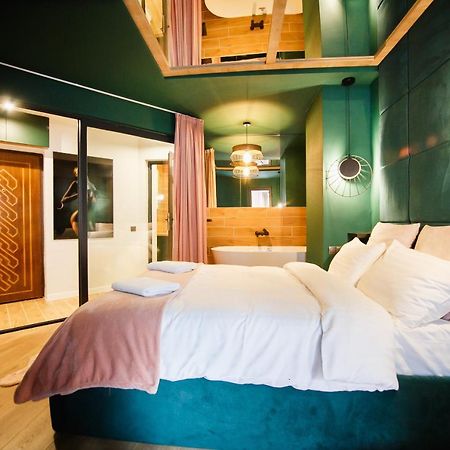 Green Velvet City Retreat Oradea Eksteriør billede