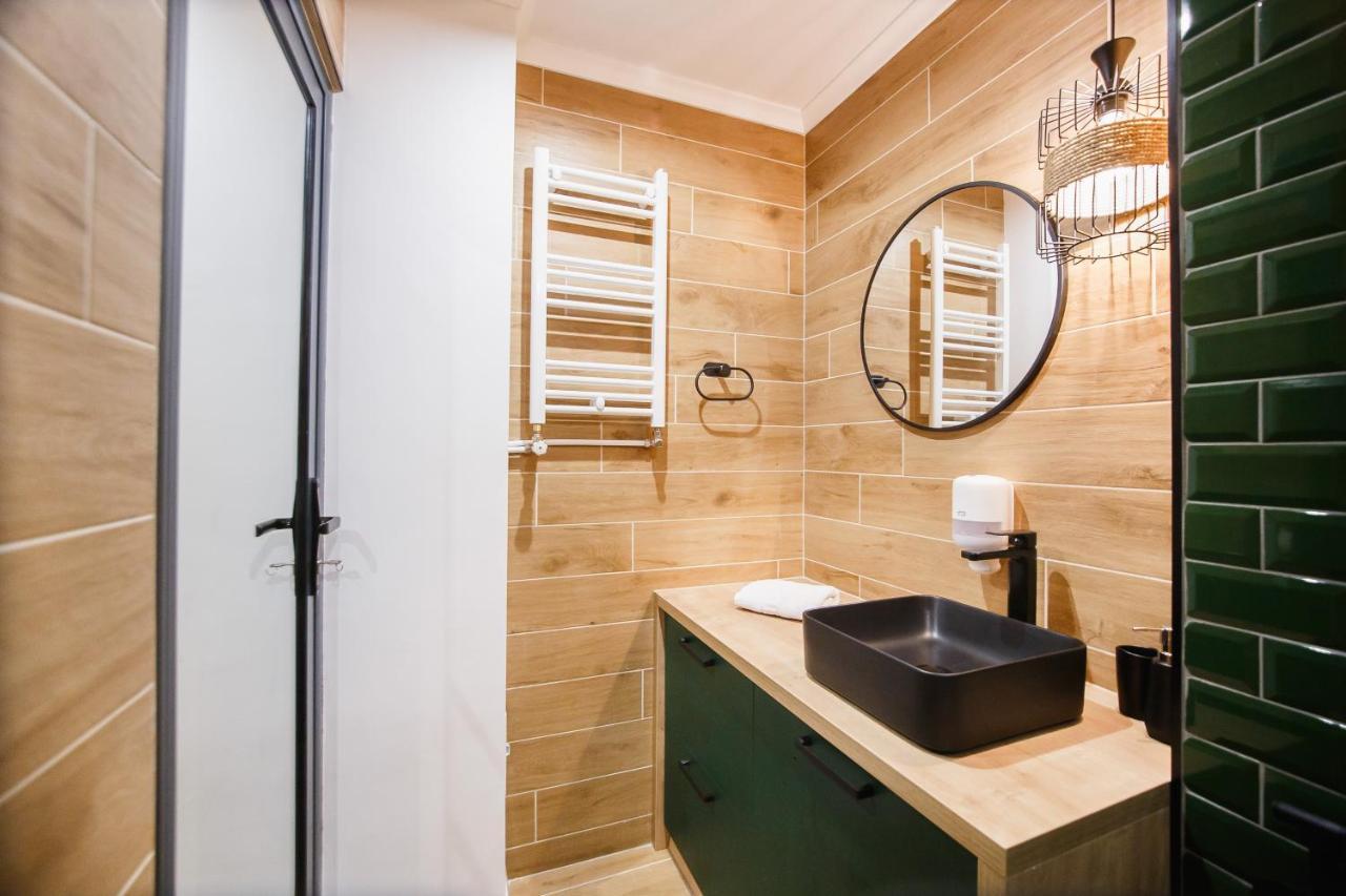 Green Velvet City Retreat Oradea Eksteriør billede