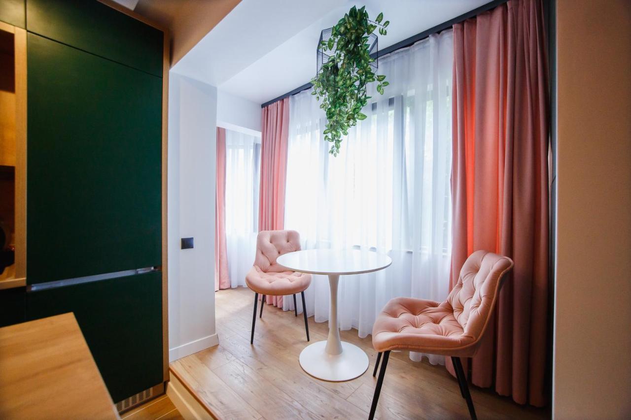 Green Velvet City Retreat Oradea Eksteriør billede