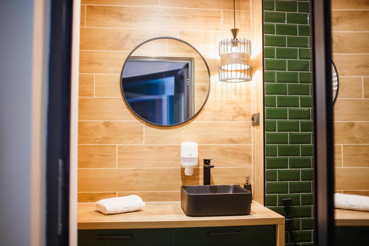 Green Velvet City Retreat Oradea Eksteriør billede
