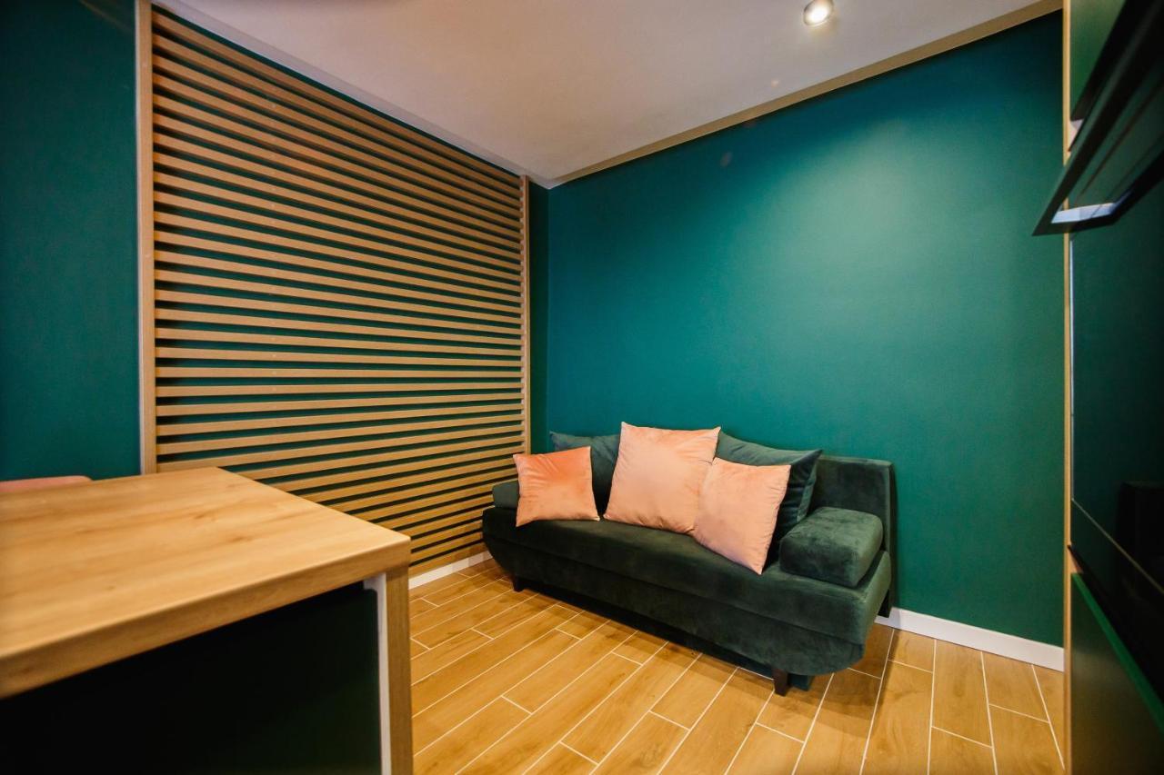 Green Velvet City Retreat Oradea Eksteriør billede