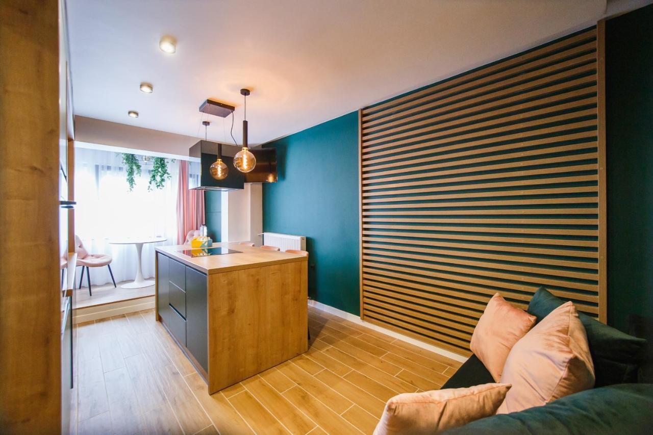 Green Velvet City Retreat Oradea Eksteriør billede