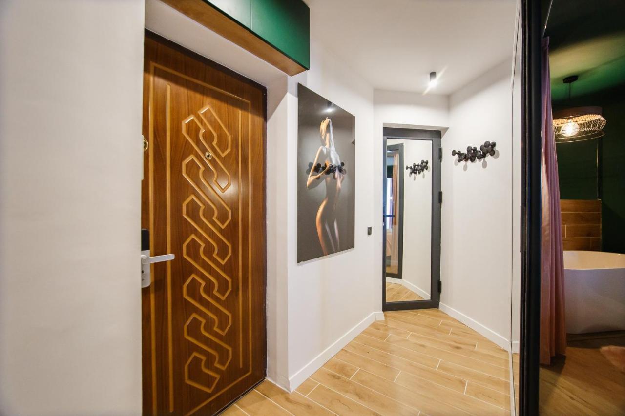Green Velvet City Retreat Oradea Eksteriør billede