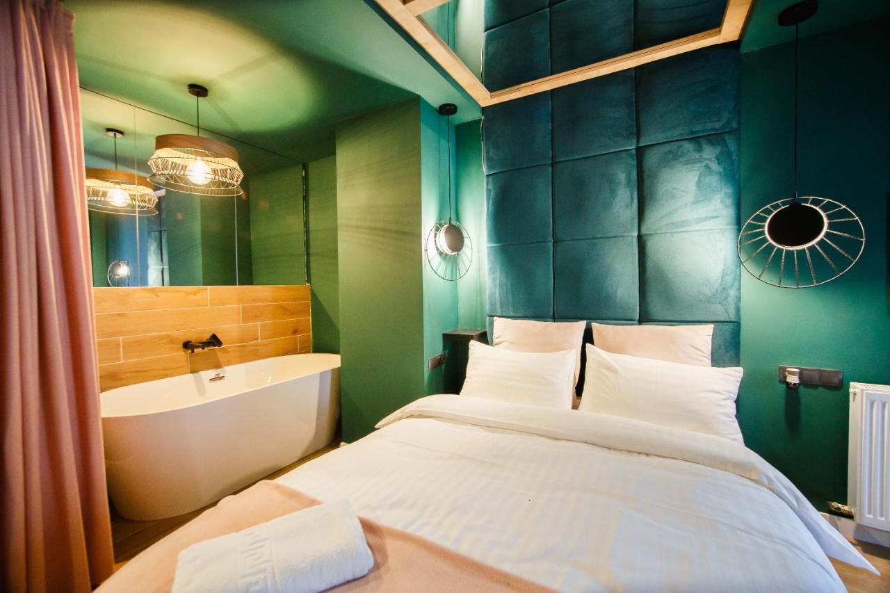 Green Velvet City Retreat Oradea Eksteriør billede