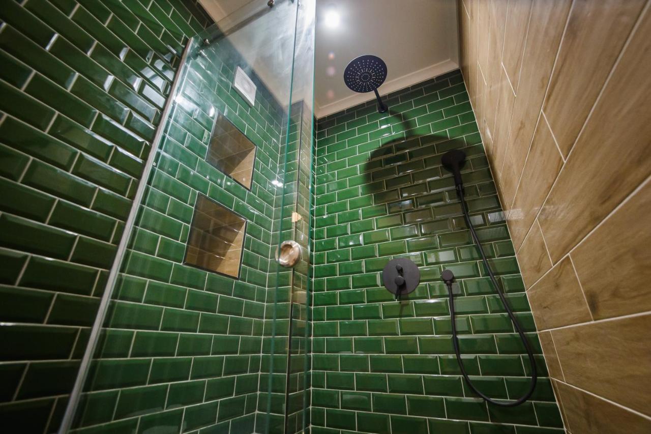 Green Velvet City Retreat Oradea Eksteriør billede