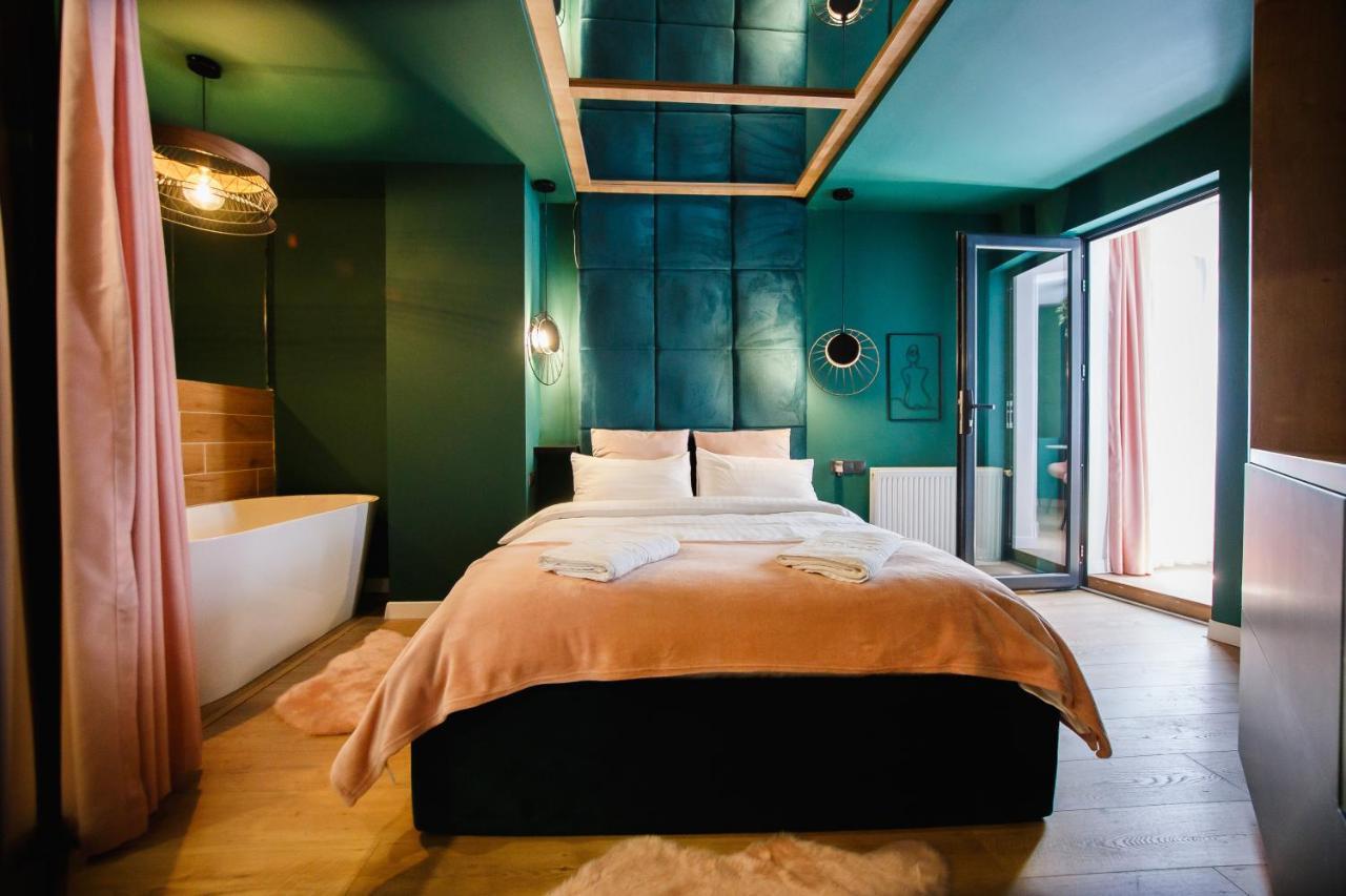 Green Velvet City Retreat Oradea Eksteriør billede